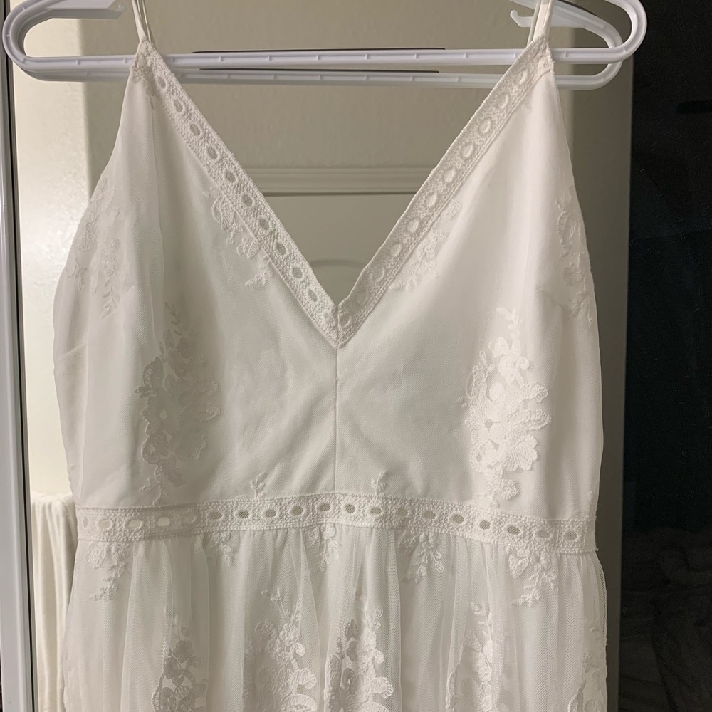 Embroidered maxi dress by socialite